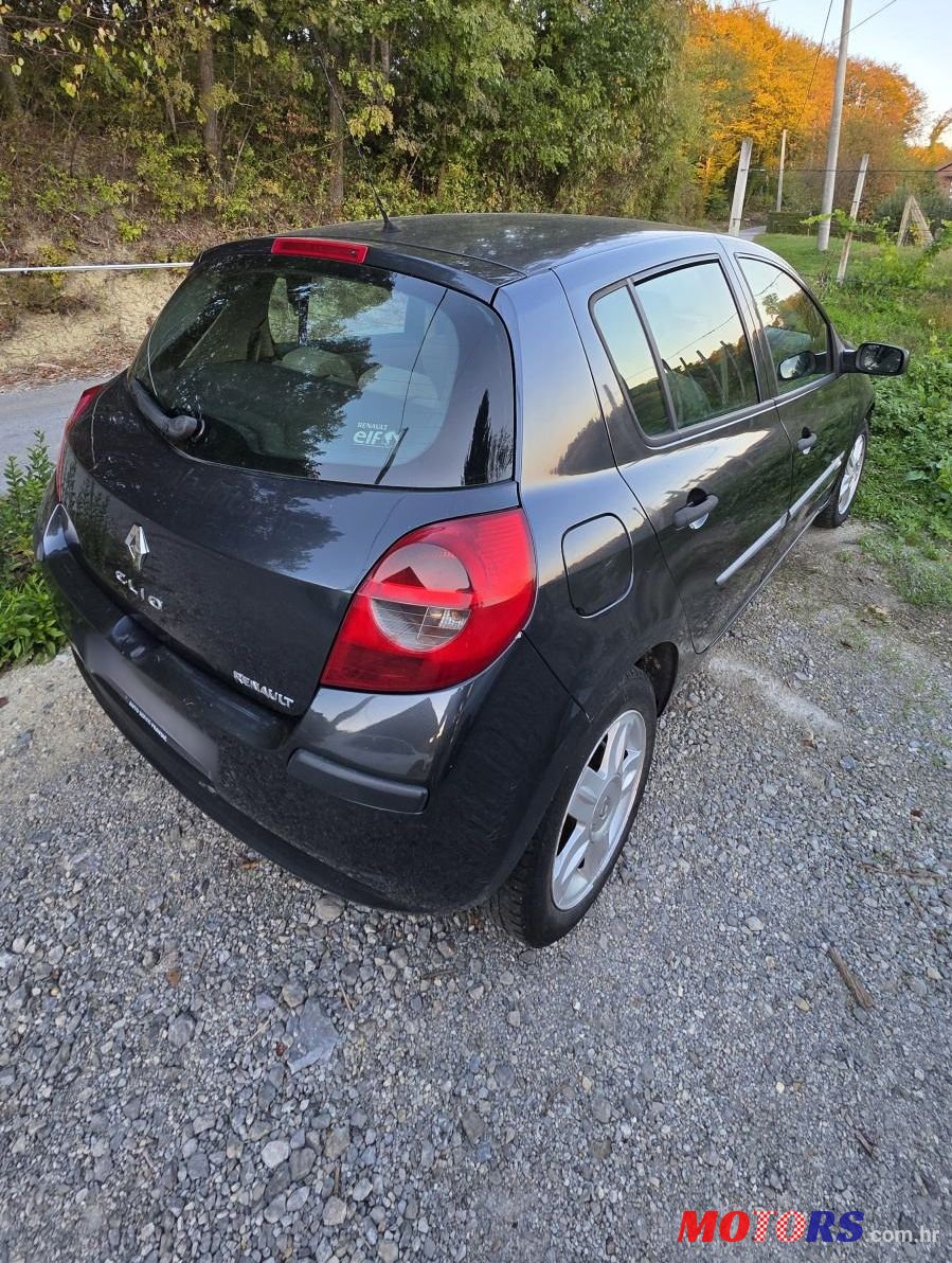 2007' Renault Clio 1,4 16V photo #2