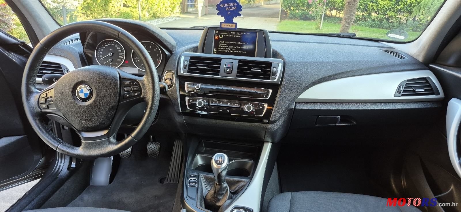 2016' BMW Serija 1 116I photo #6