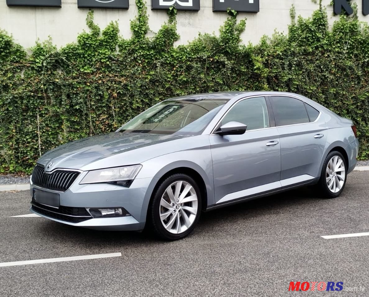 2016' Skoda Superb 2,0 Tdi photo #1