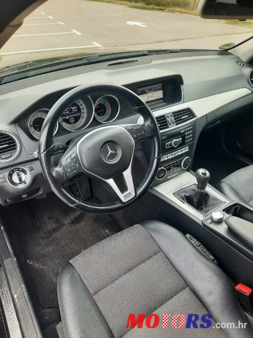 2013' Mercedes-Benz C-Klasa 200 Cdi T photo #6