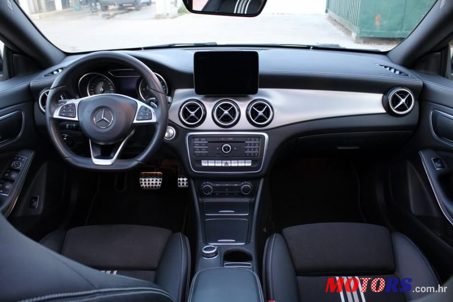 2018' Mercedes-Benz Cla Klasa 200 D photo #3