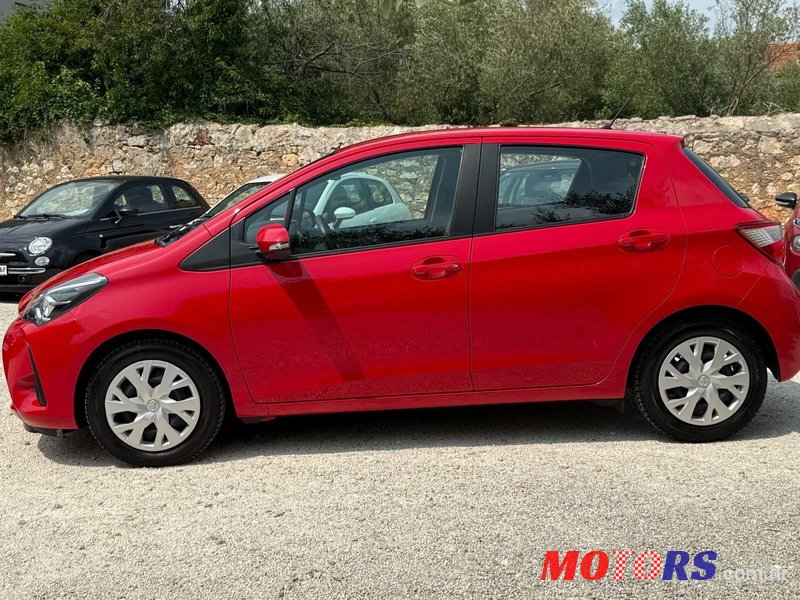 2018' Toyota Yaris 1,0 Vvt-I photo #3