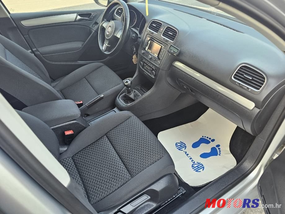 2011' Volkswagen Golf VI photo #6