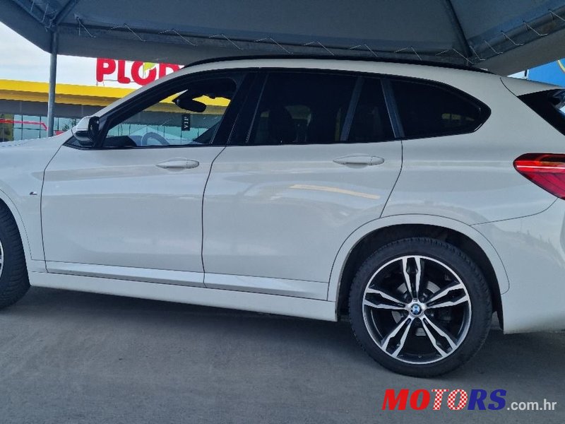 2017' BMW X1 18D photo #2