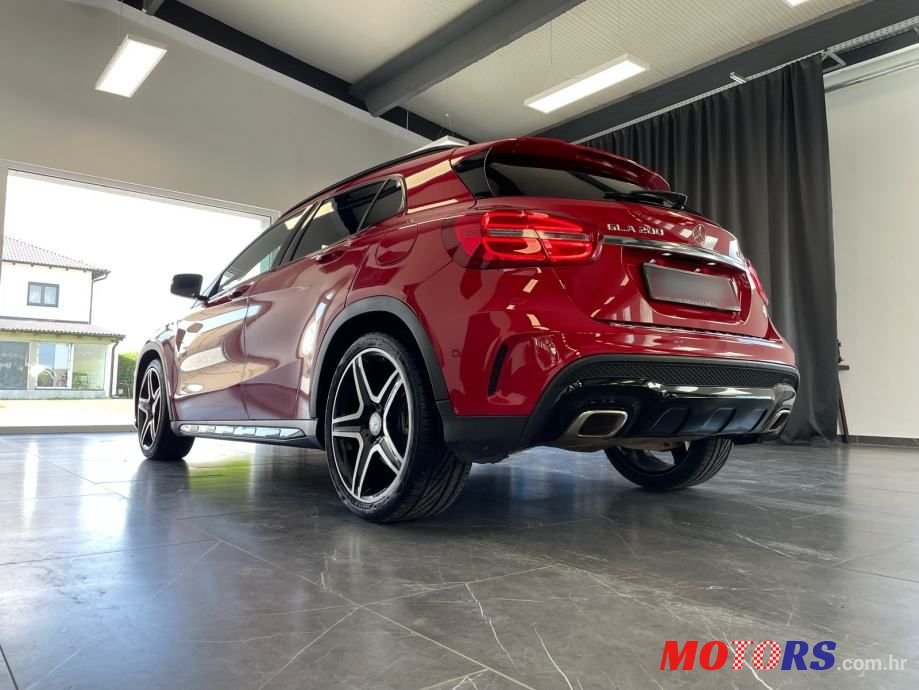 2017' Mercedes-Benz GLA photo #4