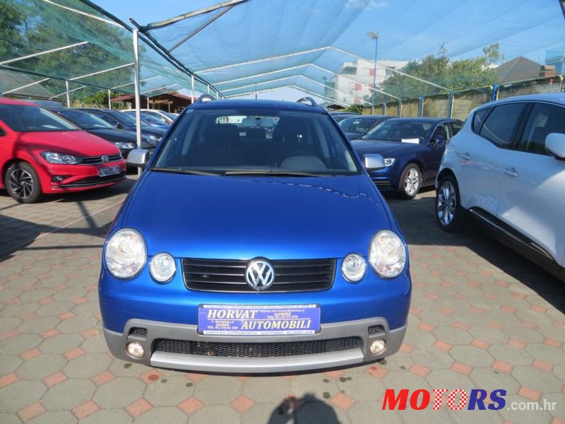 2005' Volkswagen Polo photo #2
