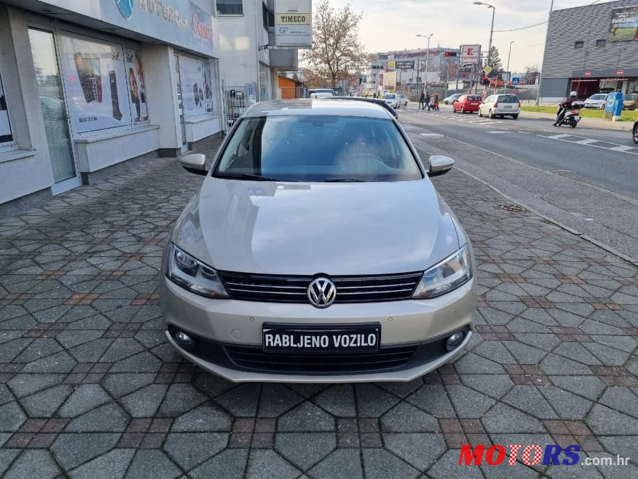 2013' Volkswagen Jetta 1,6 Tdi photo #2