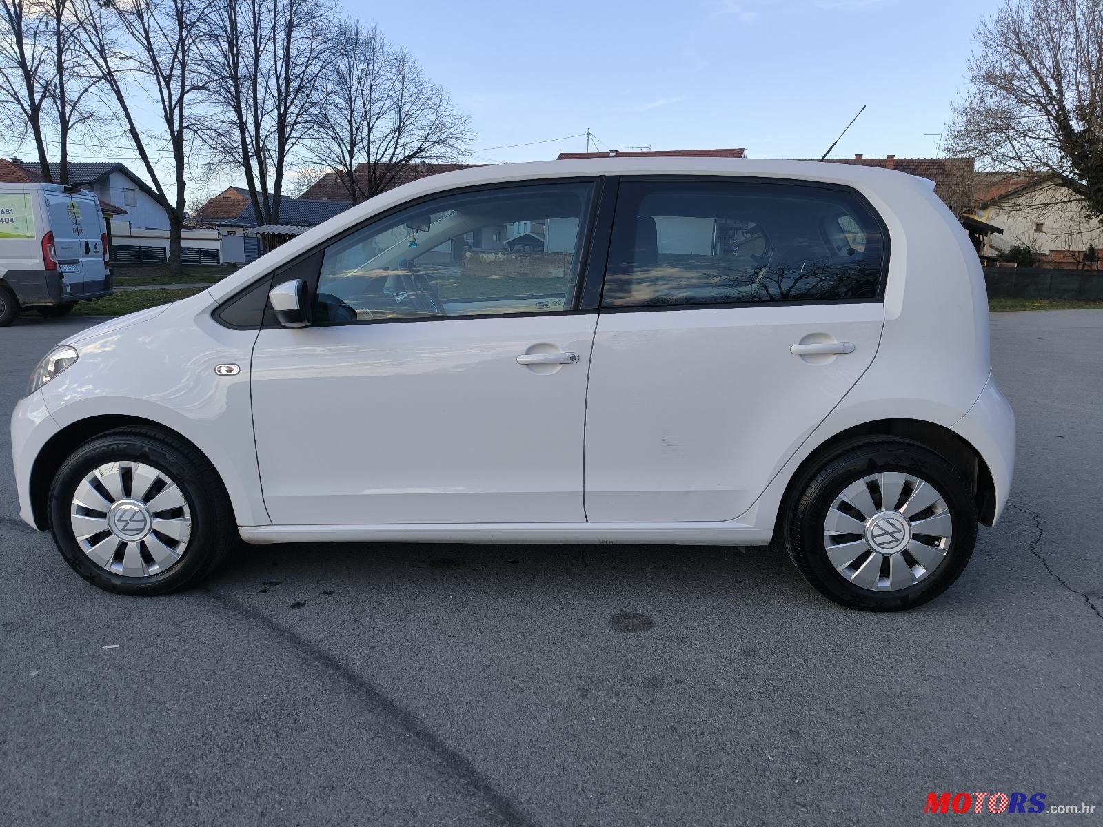 2014' Volkswagen Up! 1,0 Up! photo #5