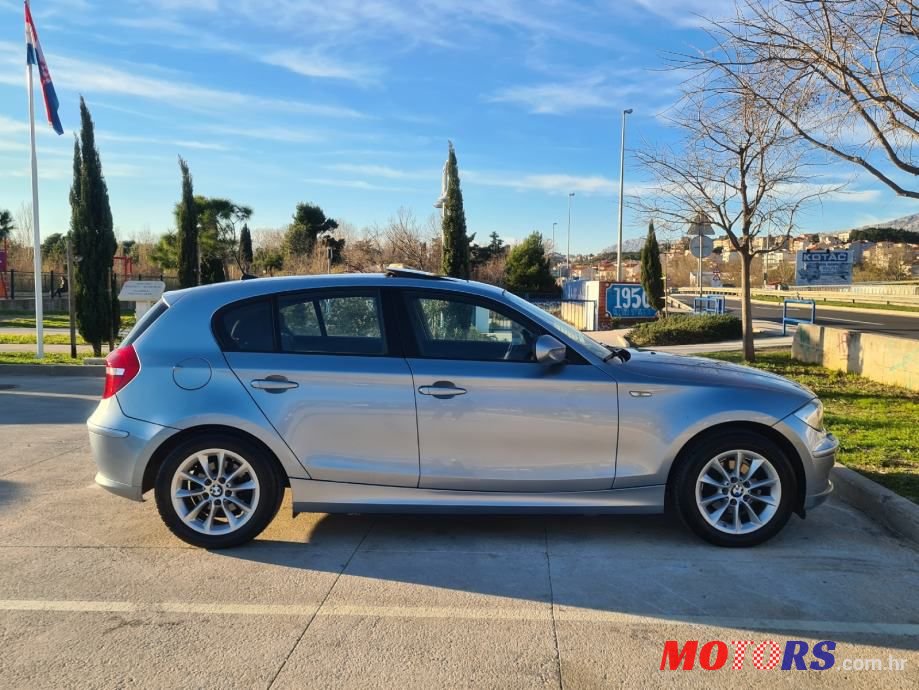 2010' BMW Serija 1 116D photo #2