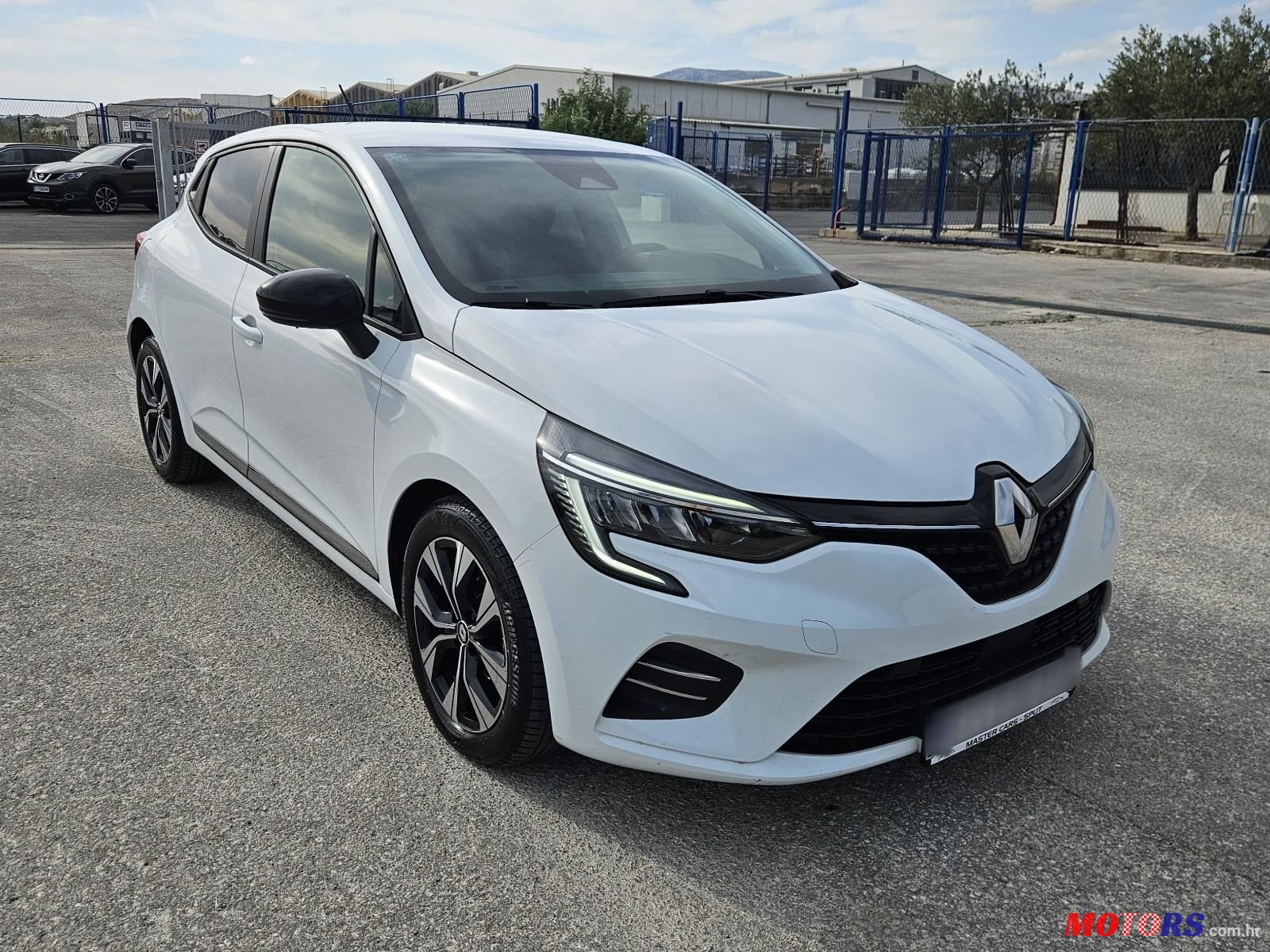 2023' Renault Clio Tce photo #3