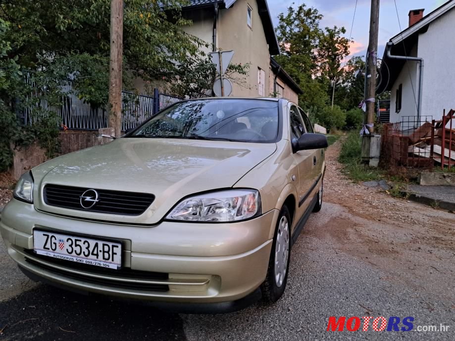 2006' Opel Astra Classic photo #4