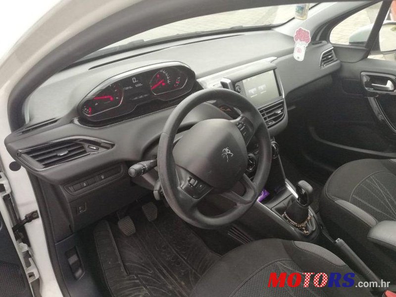 2015' Peugeot 208 1,4 Hdi photo #1