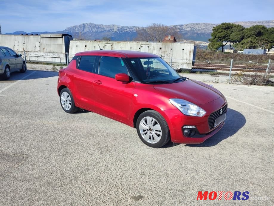 2020' Suzuki Swift 1,2 photo #1