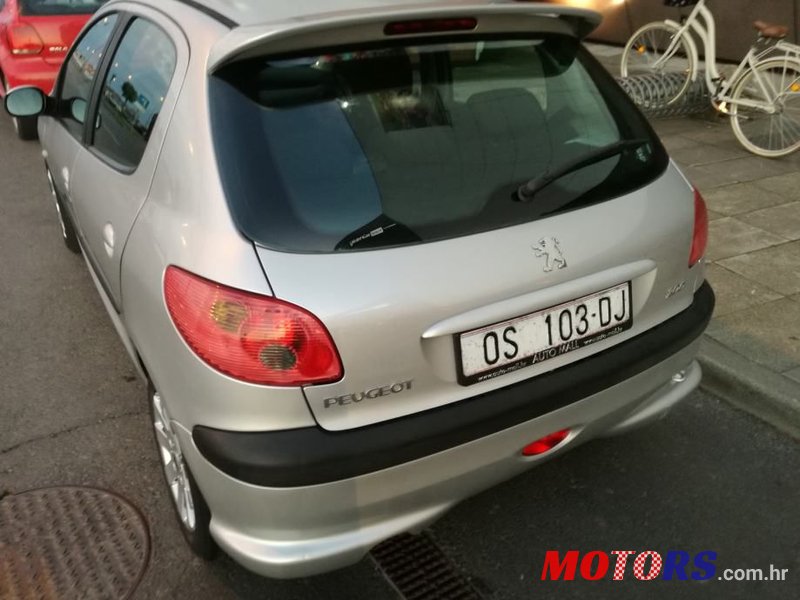 2005' Peugeot 206 206 Xt 1,4 photo #2