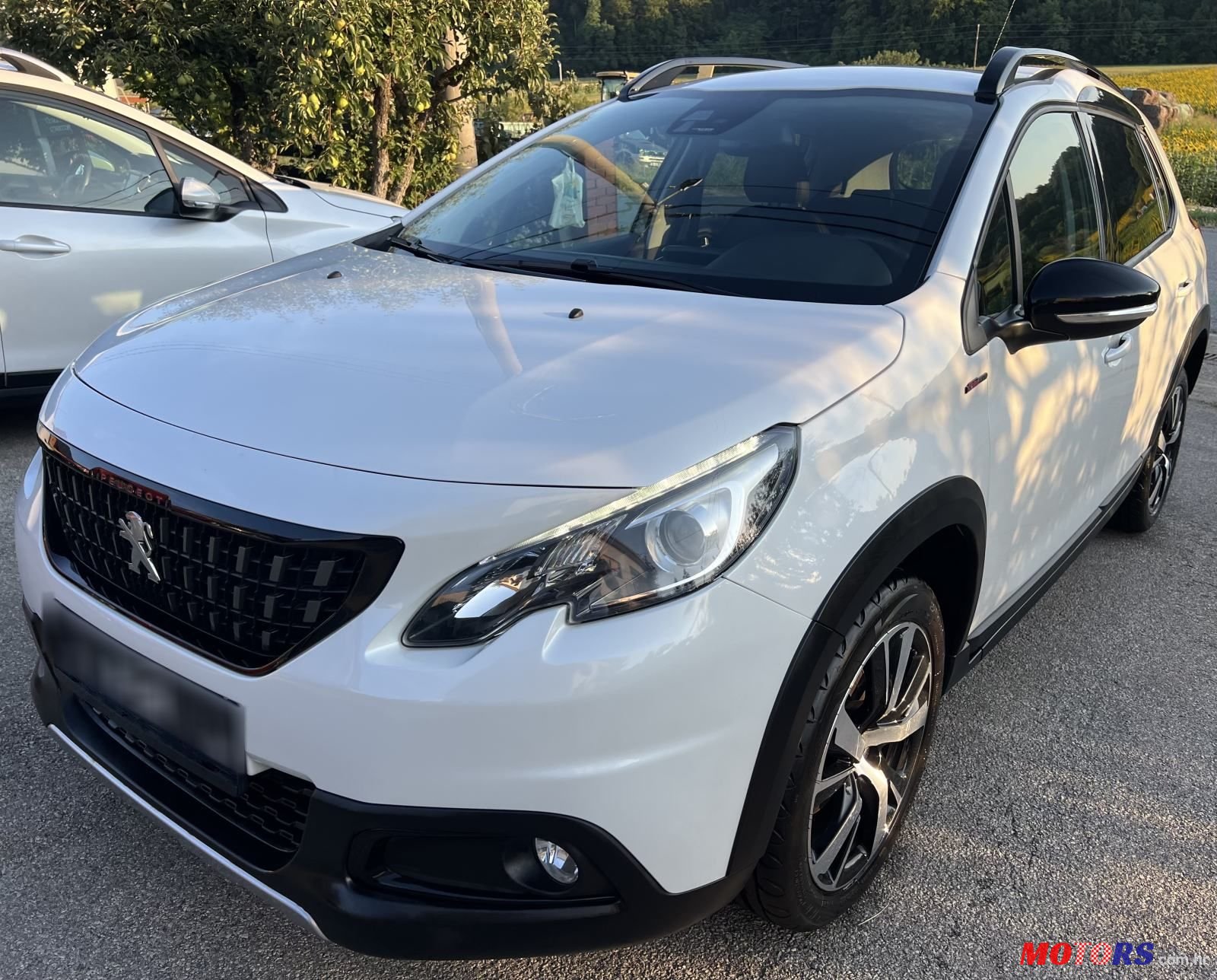 2016' Peugeot 2008 1,6 Bluehdi photo #1