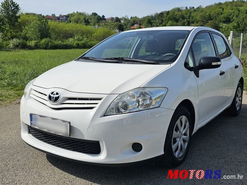 2010' Toyota Auris 1,3 3 Vvt-I photo #5