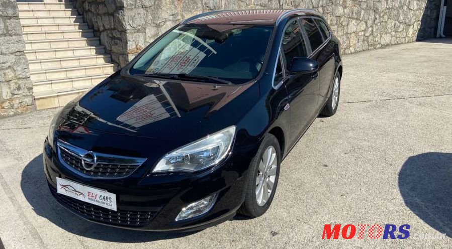 2011' Opel Astra Karavan Sports 1,7 Cdti photo #1