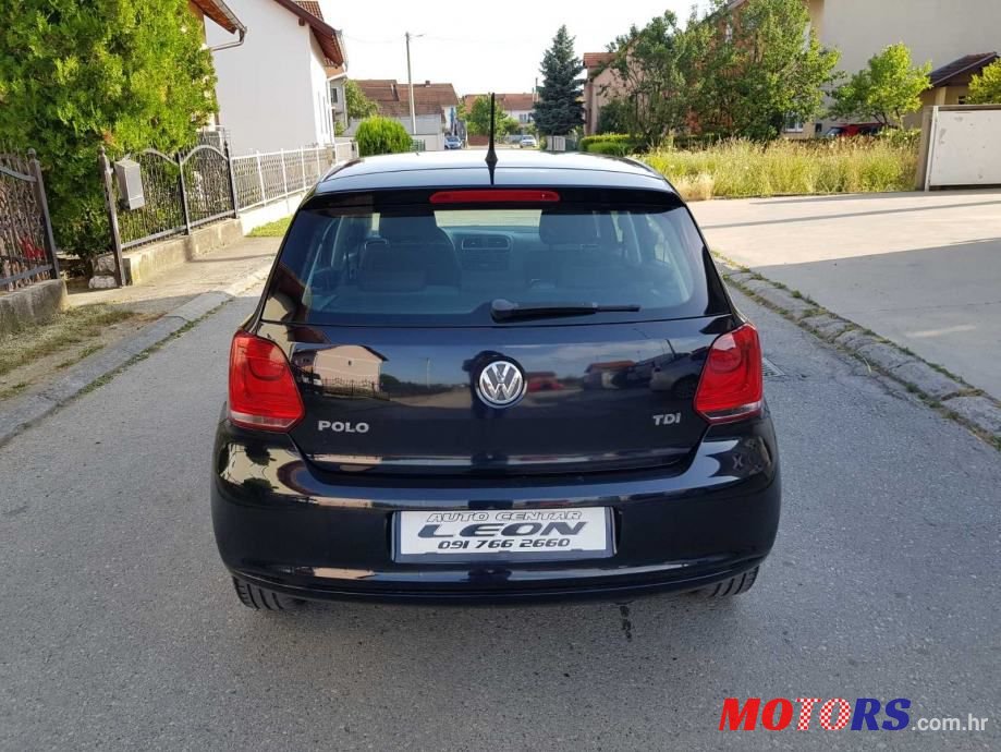 2011' Volkswagen Polo photo #4
