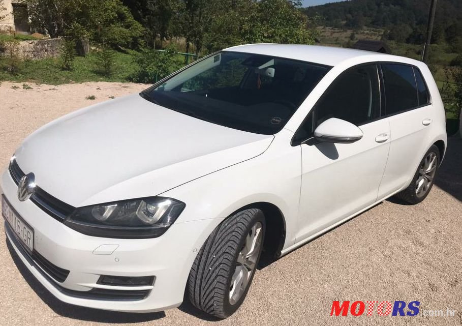 2013' Volkswagen Golf VII Highline photo #1