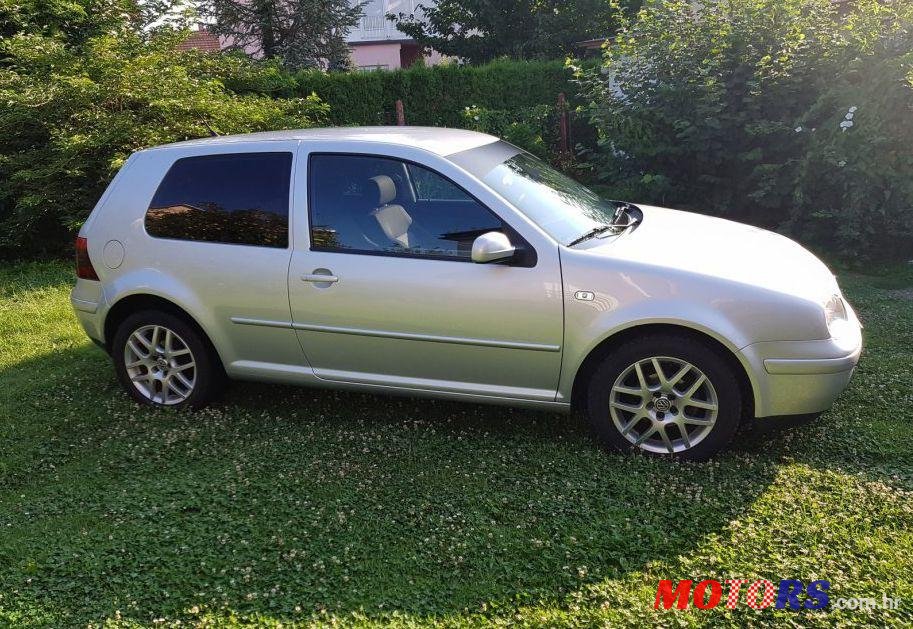 2002' Volkswagen Golf IV 1,6 photo #1