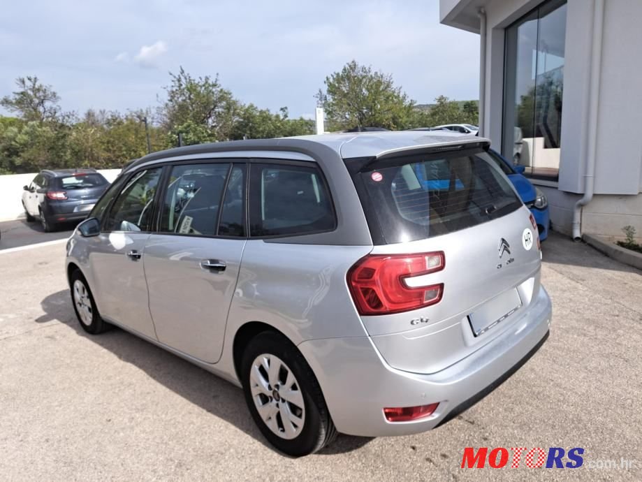 2015' Citroen C4 Picasso photo #3