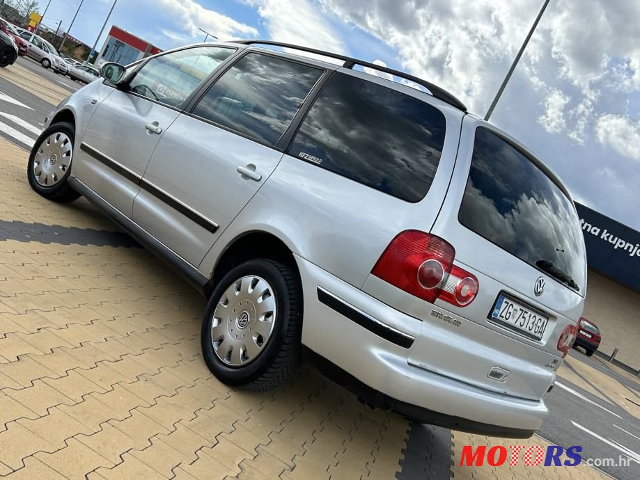 2004' Volkswagen Sharan 2,0 photo #4
