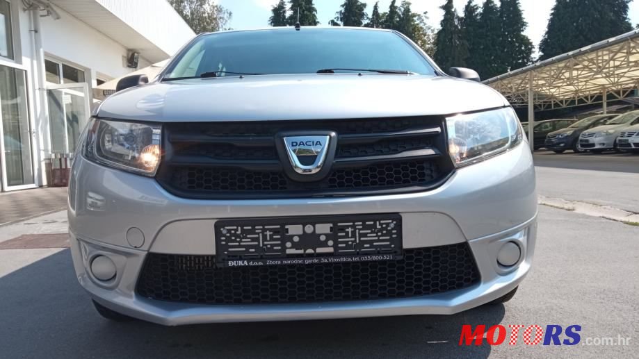 2014' Dacia Sandero photo #3