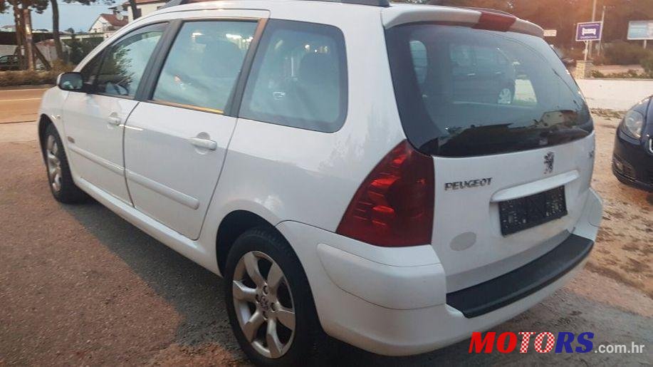2008' Peugeot 307 Sw 1,6 16V Hdi photo #2