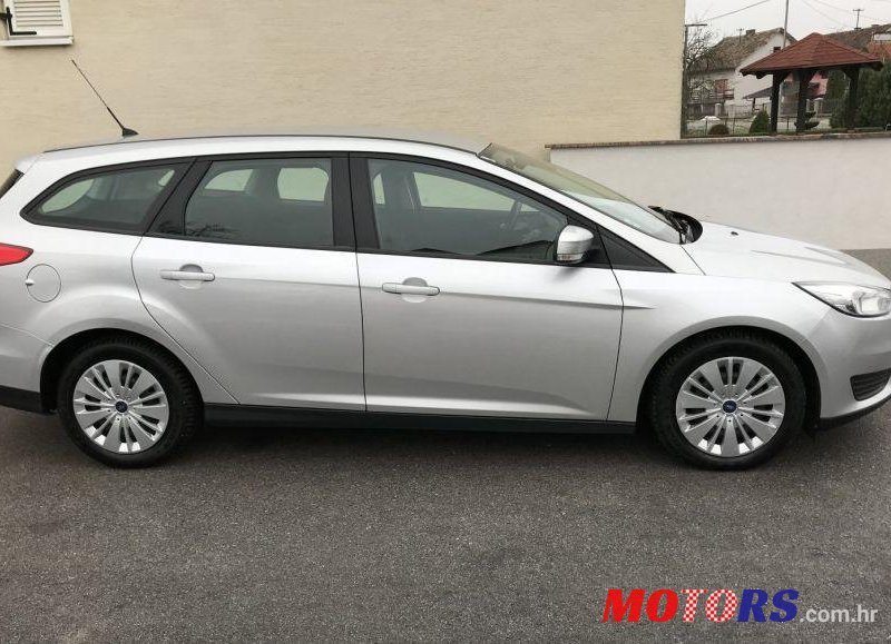 2015' Ford Focus Karavan photo #1