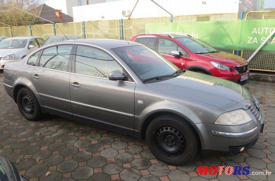2002' Volkswagen Passat 1,9 Tdi photo #1