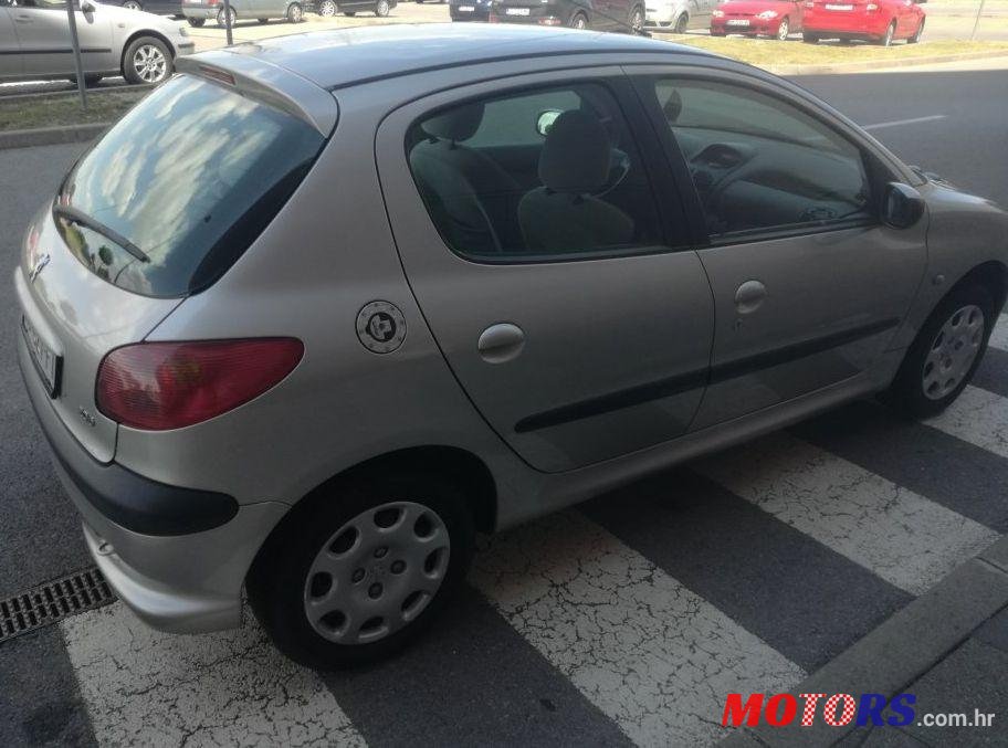 2004' Peugeot 206 photo #2