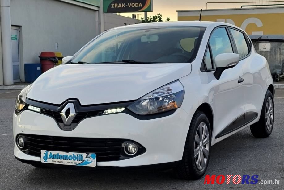 2014' Renault Clio Dci 90 Edc photo #2