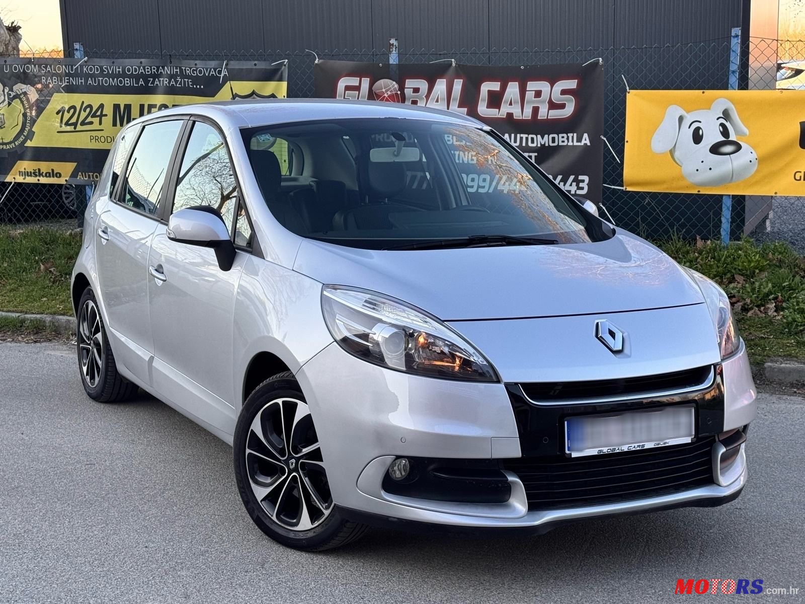 2012' Renault Scenic 1,5 Dci photo #3