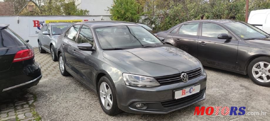2012' Volkswagen Jetta 1,6 Tdi photo #2