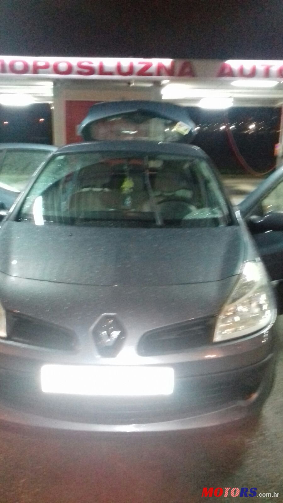 2006' Renault Clio 1.2 16 V photo #7