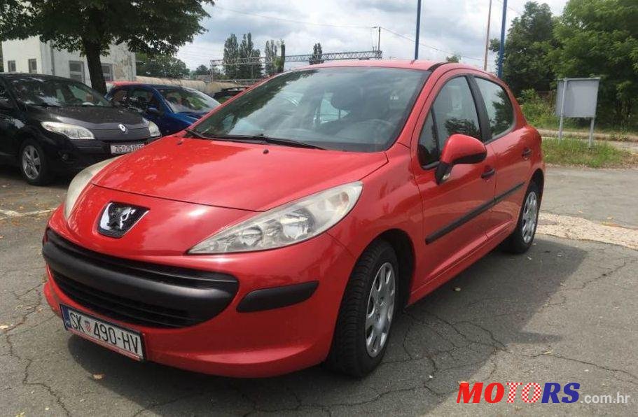 2009' Peugeot 207 1,4 photo #1