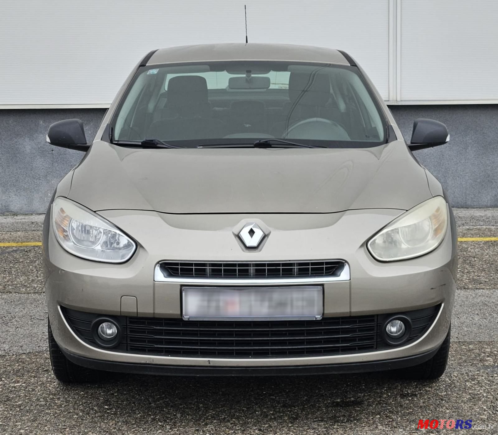 2011' Renault Fluence 1,6 16V photo #1