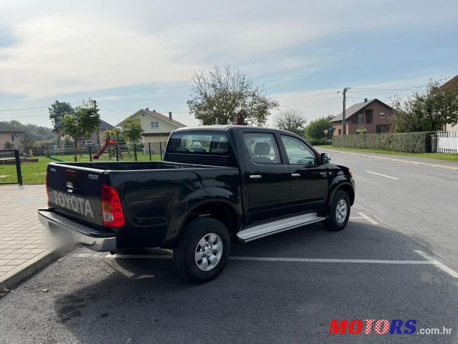 2008' Toyota Hilux 2.5D photo #1