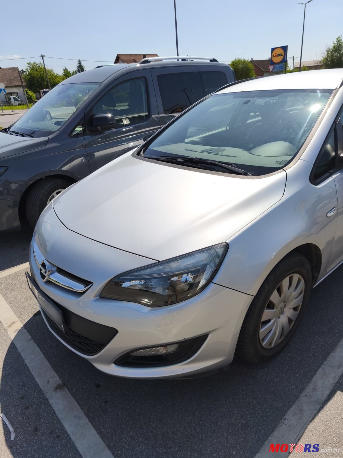 2015' Opel Astra Karavan photo #4