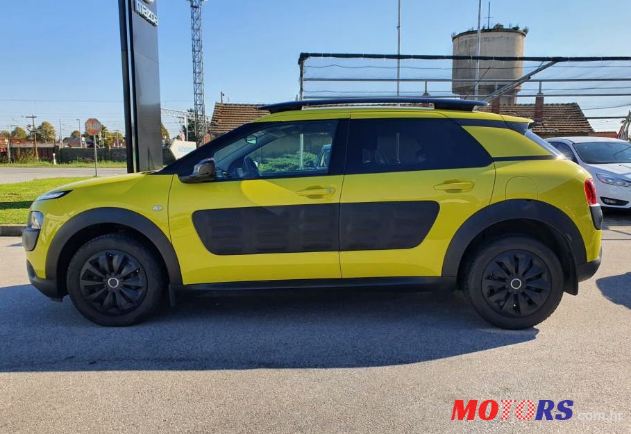 2015' Citroen C4 Cactus 1,2 Vti photo #1