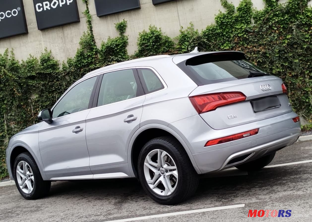 2017' Audi Q5 S-Tronic photo #3