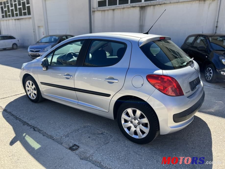 2007' Peugeot 207 1,4 16V photo #4
