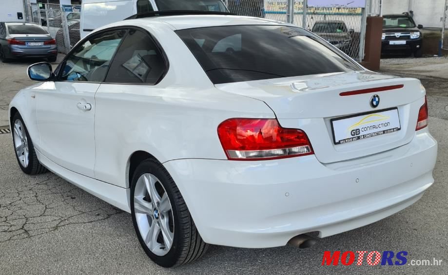 2012' BMW Serija 1 118D photo #4