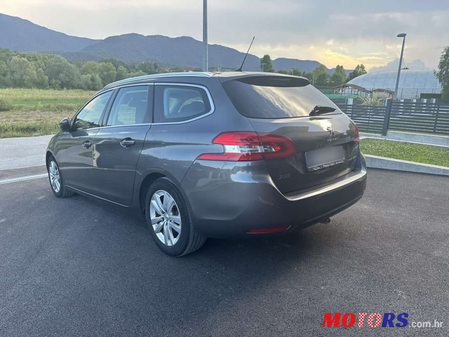 2017' Peugeot 308 Sw photo #3