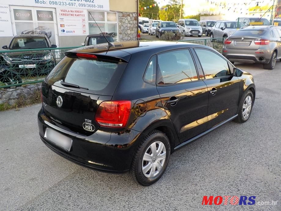 2012' Volkswagen Polo photo #3