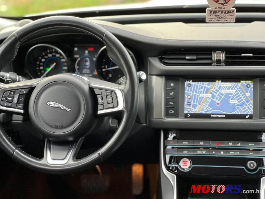 2018' Jaguar XF 2,0 photo #4