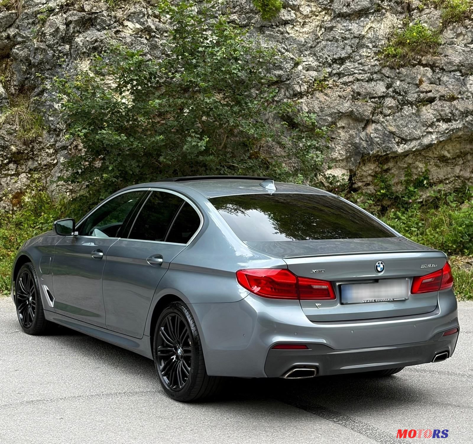 2020' BMW Serija 5 530E photo #4