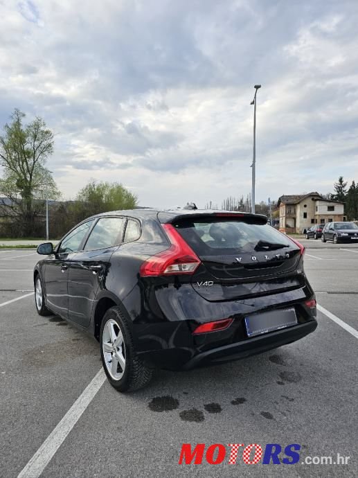 2016' Volvo V40 D2 photo #6