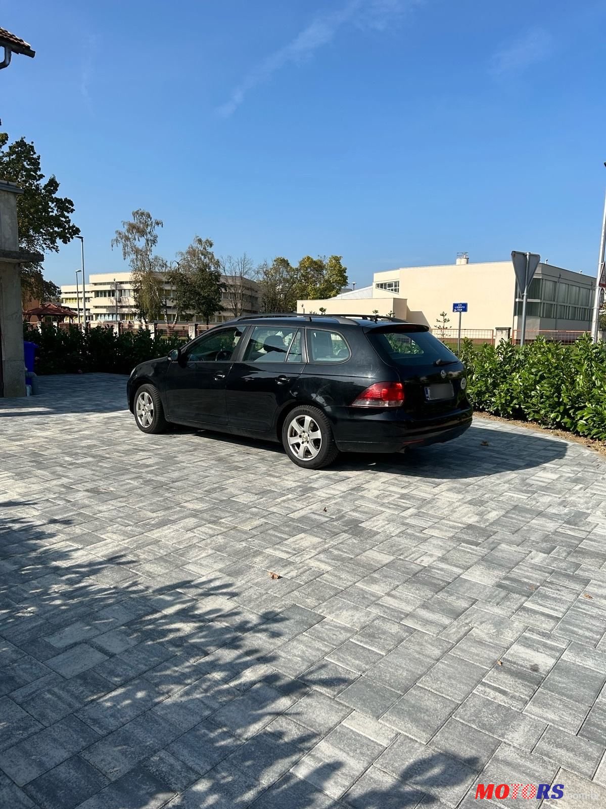 2010' Volkswagen Golf VI Variant photo #2