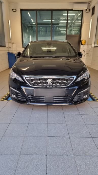 2020' Peugeot 308 Sw photo #1